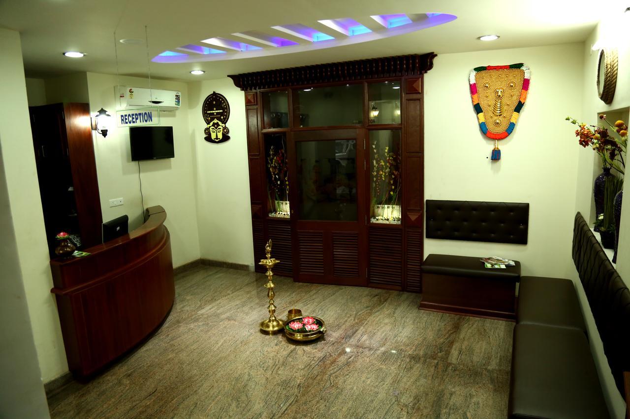 Aroma Ayur Heritage Mattanūr エクステリア 写真